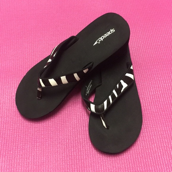 womens speedo flip flops